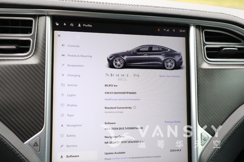 260222164337_2014 Tesla Model S 85 Grey 19.JPG